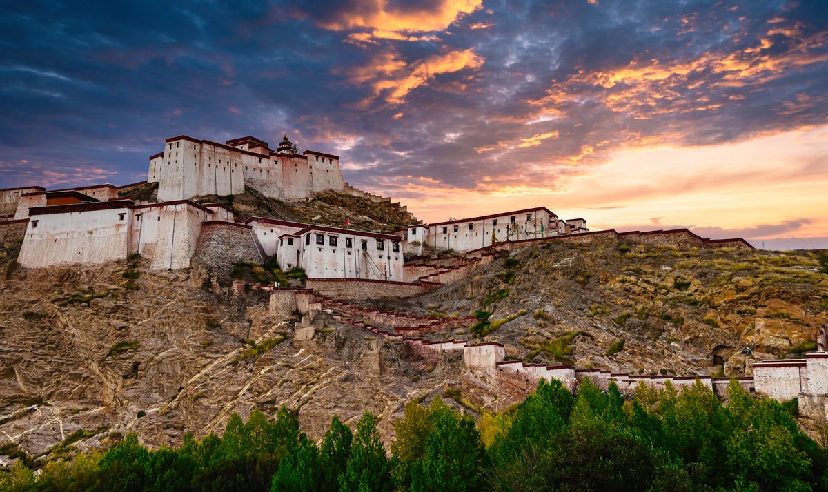 Gyantse Dzong — ancient fortress hilltop, Gyantse, Tibet, Chinese ancient architecture lineage